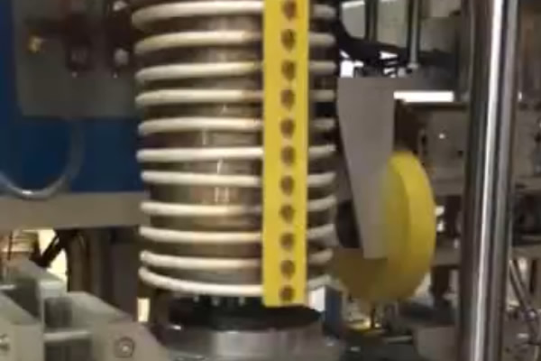 熱裝配現(xiàn)場視頻